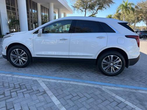 2021 Cadillac XT5 Premium Luxury