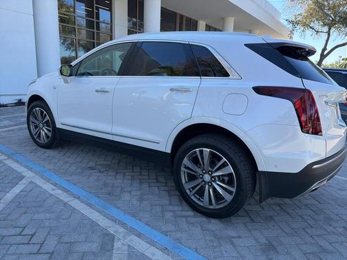 2021 Cadillac XT5 Premium Luxury