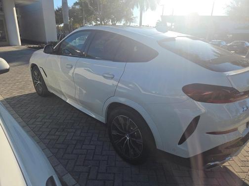 2021 BMW X6 xDrive40i