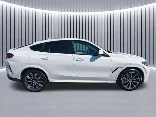 2021 BMW X6 xDrive40i