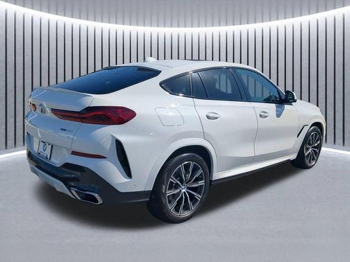 2021 BMW X6 xDrive40i