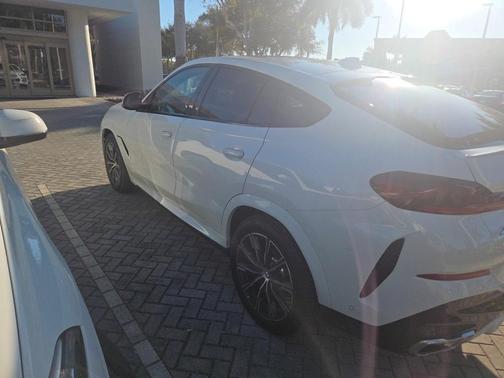 2021 BMW X6 xDrive40i