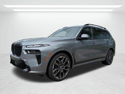 Gray Metallic 2027 BMW X7 xDrive40i