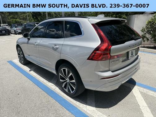 2022 Volvo XC60 B5 Momentum