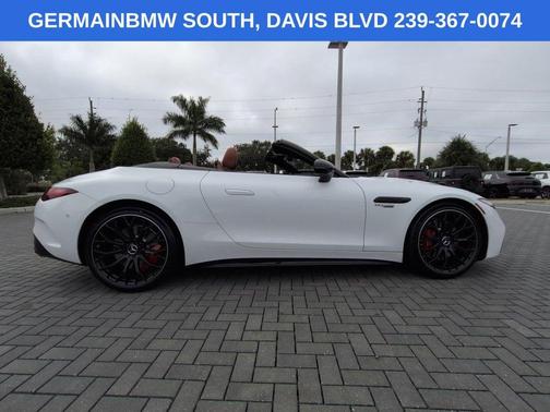 MANUFAKTUR Moonlight White Metallic 2023 Mercedes-Benz AMG SL 55 Base