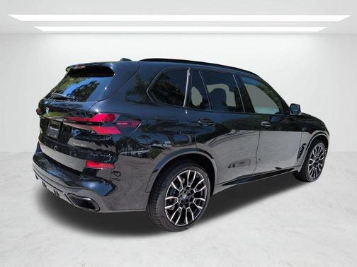 Black Sapphire Metallic 2026 BMW X5 xDrive40i