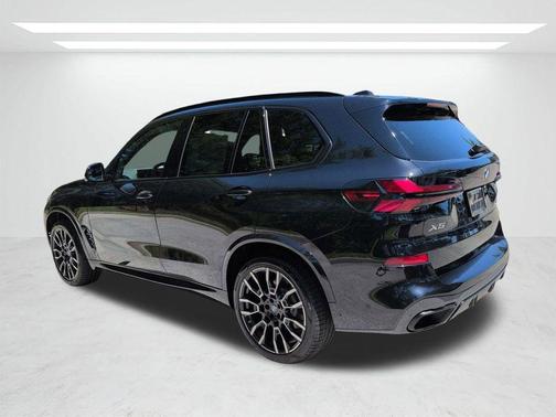 Black Sapphire Metallic 2026 BMW X5 xDrive40i