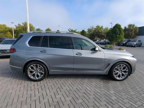 2023 BMW X7 xDrive40i