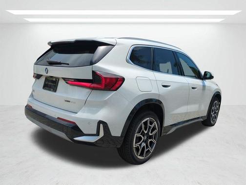 Alpine White 2026 BMW X1 xDrive28i