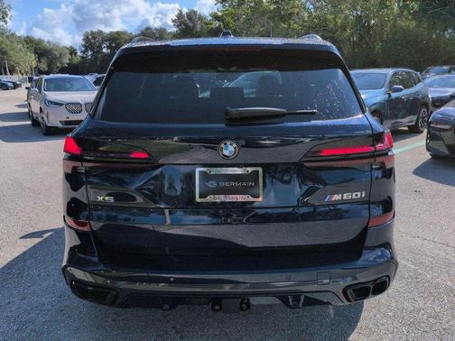 Tanzanite Blue II Metallic 2026 BMW X5 M60i