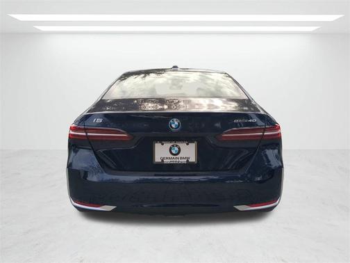 2026 BMW i5 eDrive40