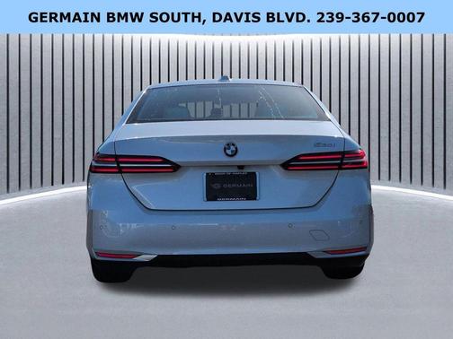 Mineral White Metallic 2024 BMW 530 i