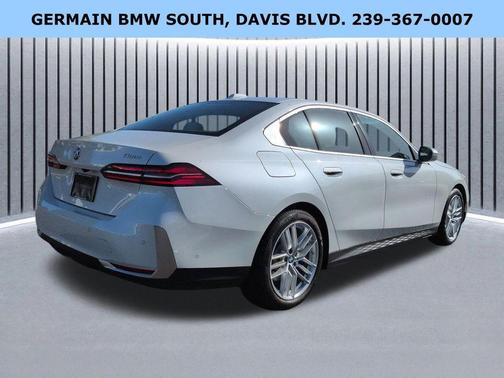 Mineral White Metallic 2024 BMW 530 i