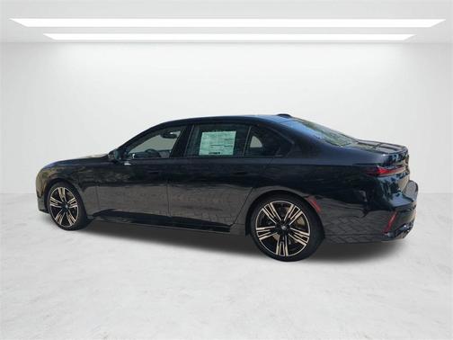 2025 BMW 760 760i xDrive