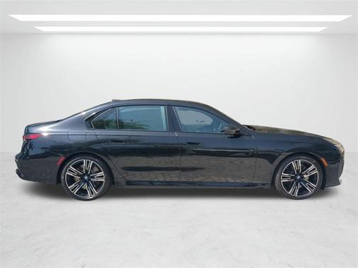 2025 BMW 760 760i xDrive