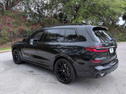 2026 BMW X7 xDrive40i