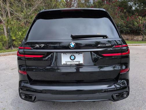 2026 BMW X7 xDrive40i