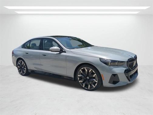 2026 BMW 550e xDrive