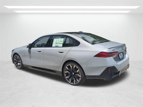 2026 BMW 550e xDrive