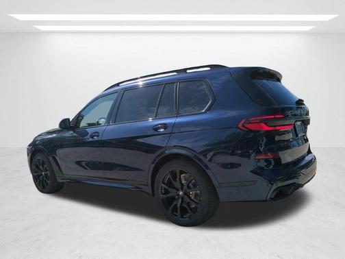 Tanzanite Blue II Metallic 2027 BMW X7 xDrive40i