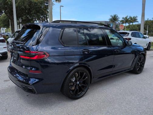Tanzanite Blue II Metallic 2027 BMW X7 xDrive40i