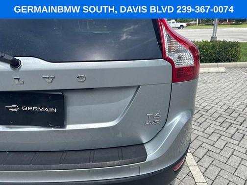 Electric Silver Metallic 2013 Volvo XC60 T6