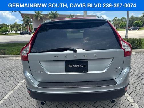 Electric Silver Metallic 2013 Volvo XC60 T6