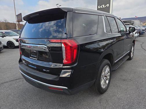 Onyx Black 2024 GMC Yukon SLT