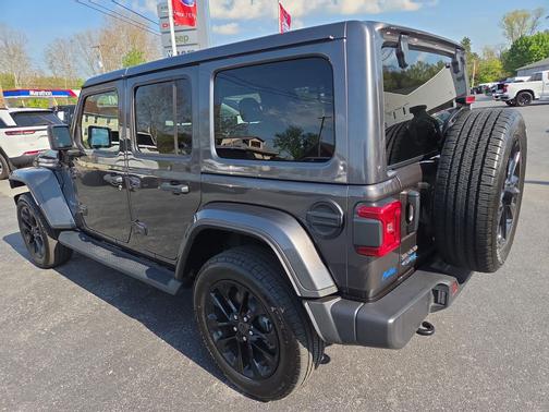 Granite Crystal Metallic Clearcoat 2025 Jeep Wrangler 4xe Sahara