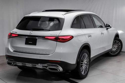 2025 Mercedes-Benz GLC 300 4MATIC