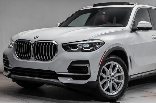 Alpine White 2023 BMW X5 xDrive40i