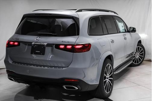 2025 Mercedes-Benz GLS 450 4MATIC