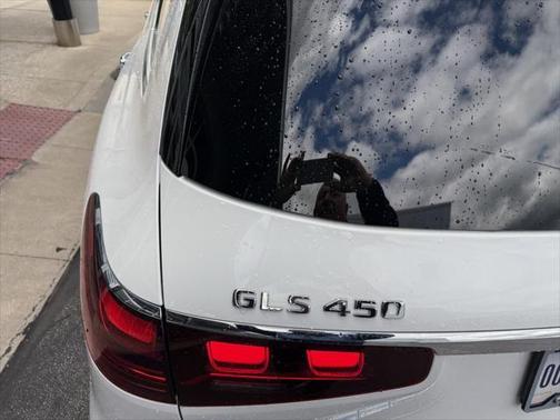 2025 Mercedes-Benz GLS 450 4MATIC