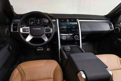 Fuji White 2025 Land Rover Discovery P360 Dynamic SE