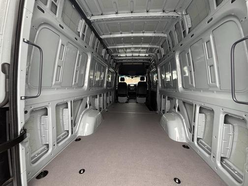 2025 Mercedes-Benz Sprinter 2500 High Roof