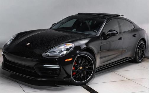 2017 Porsche Panamera Turbo