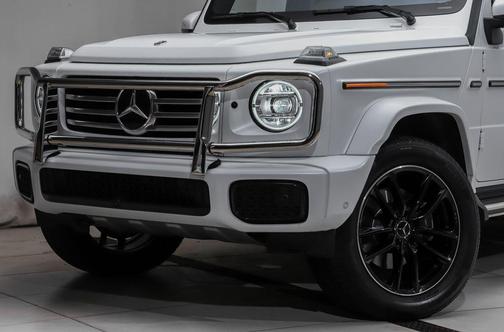 MANUFAKTUR Moonlight White Magno 2026 Mercedes-Benz G-Class G 550