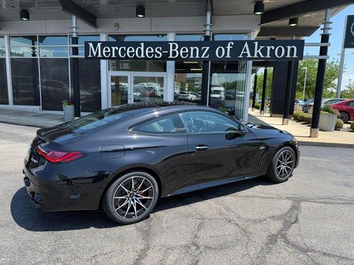 Obsidian Black Metallic 2026 Mercedes-Benz AMG CLE 53 4MATIC+