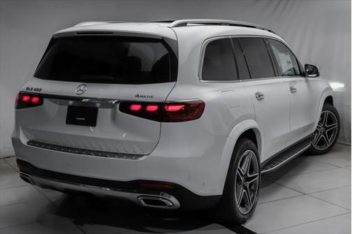 2025 Mercedes-Benz GLS 450 4MATIC
