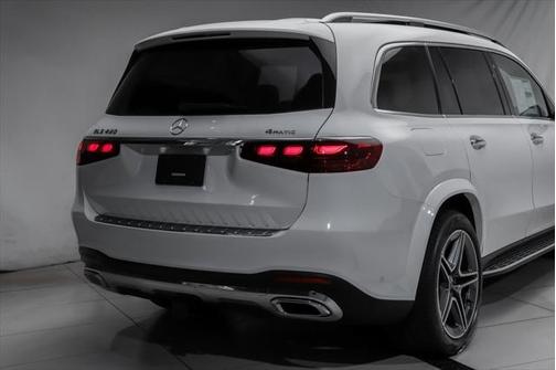 2025 Mercedes-Benz GLS 450 4MATIC