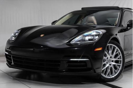 2018 Porsche Panamera 4
