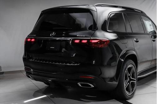 2025 Mercedes-Benz GLS 450 4MATIC