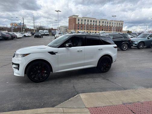 2024 Land Rover Range Rover Sport SE
