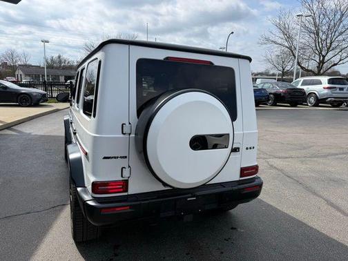 MANUFAKTUR Moonlight White Magno 2025 Mercedes-Benz AMG G 63 G 63 AMG