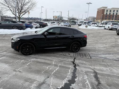 2022 BMW X4 xDrive30i