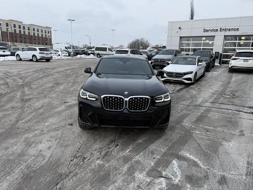 2022 BMW X4 xDrive30i