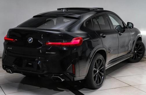 2022 BMW X4 xDrive30i