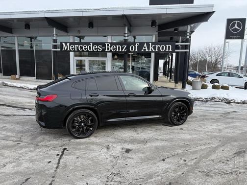 2022 BMW X4 xDrive30i