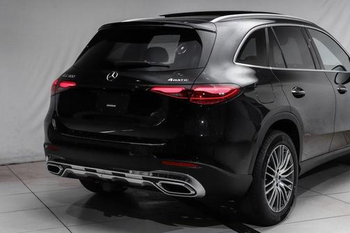 Black 2026 Mercedes-Benz GLC 300 4MATIC