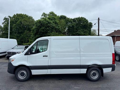 Arctic White 2026 Mercedes-Benz Sprinter 2500 Standard Roof